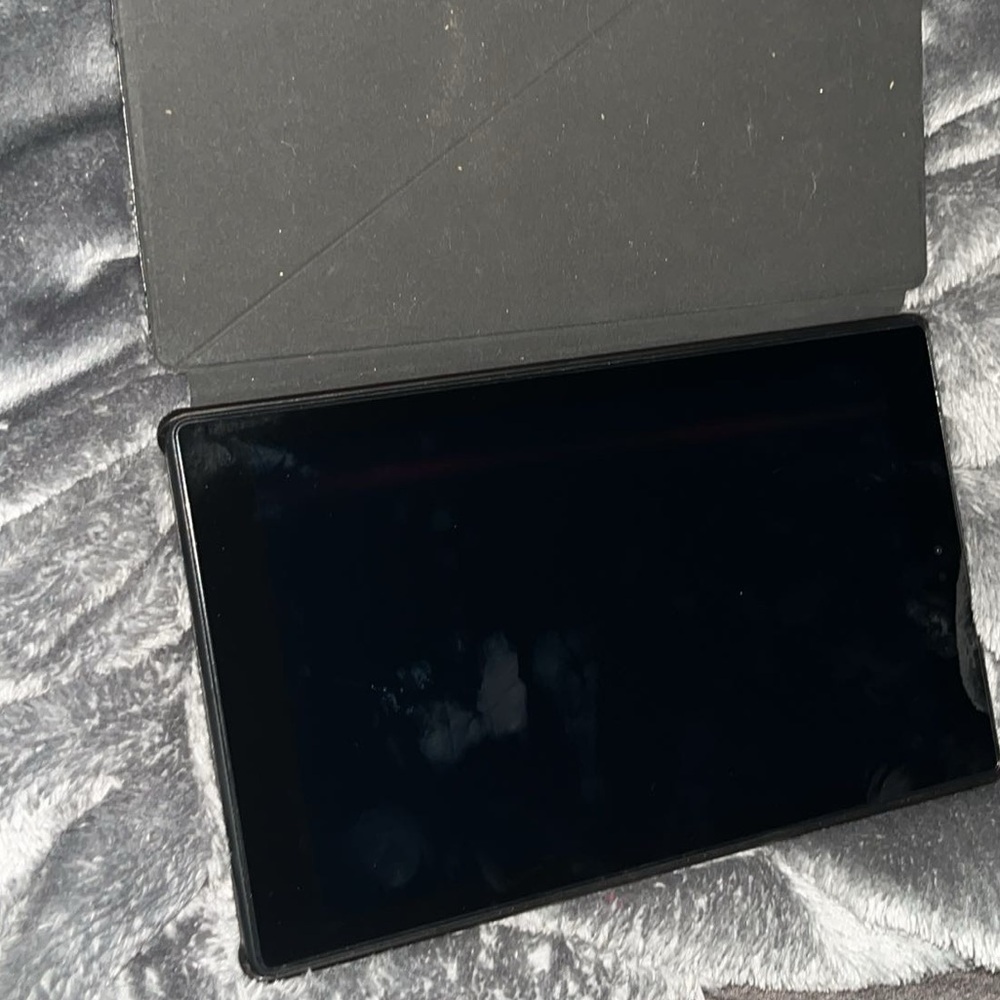 Amazon fire tablet - Picture 3 of 3
